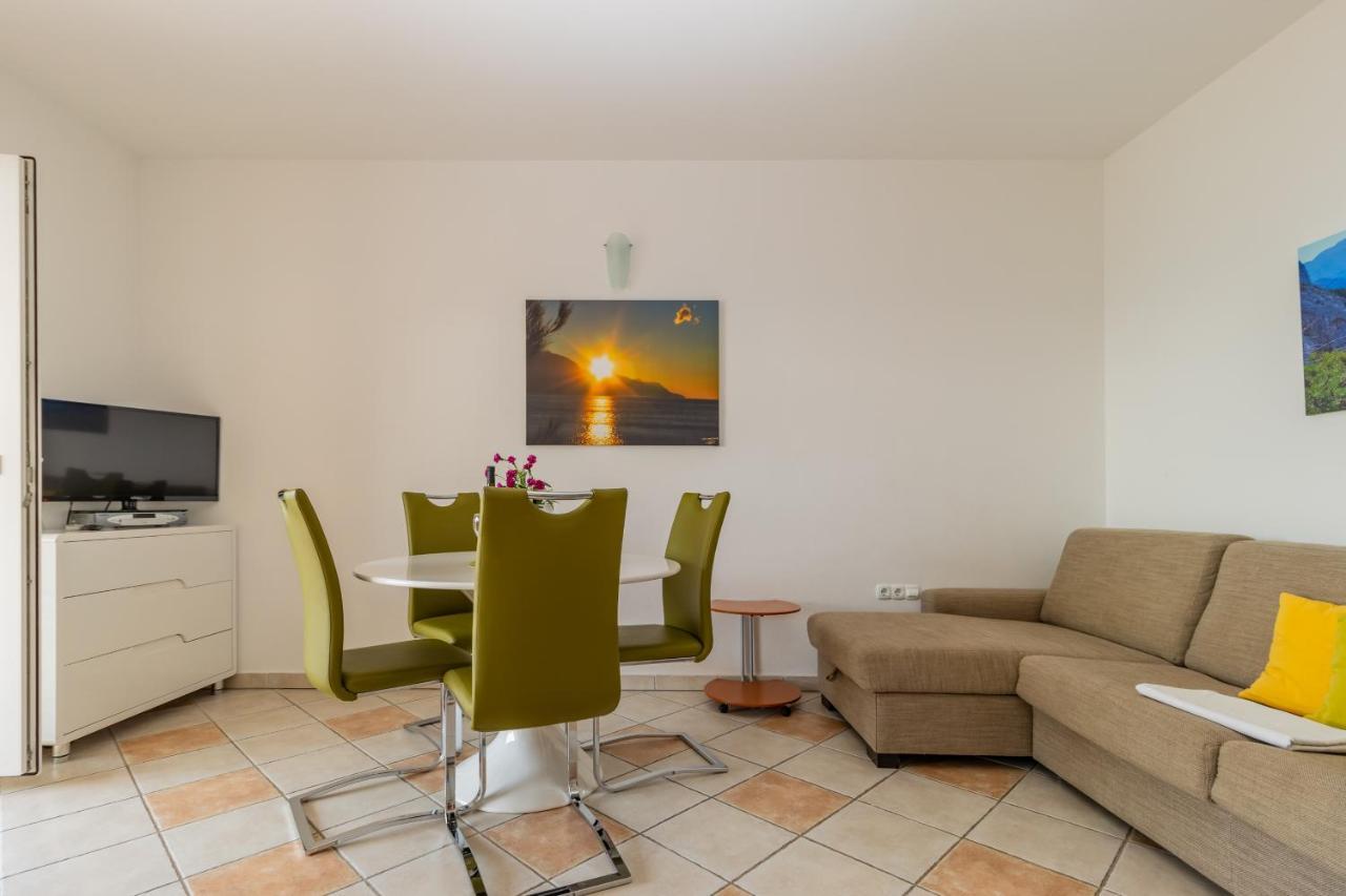 Luxury Apartments Villa Ruzmarina With New Heated Infinity Pool And Lounge Area Marusici  Ngoại thất bức ảnh